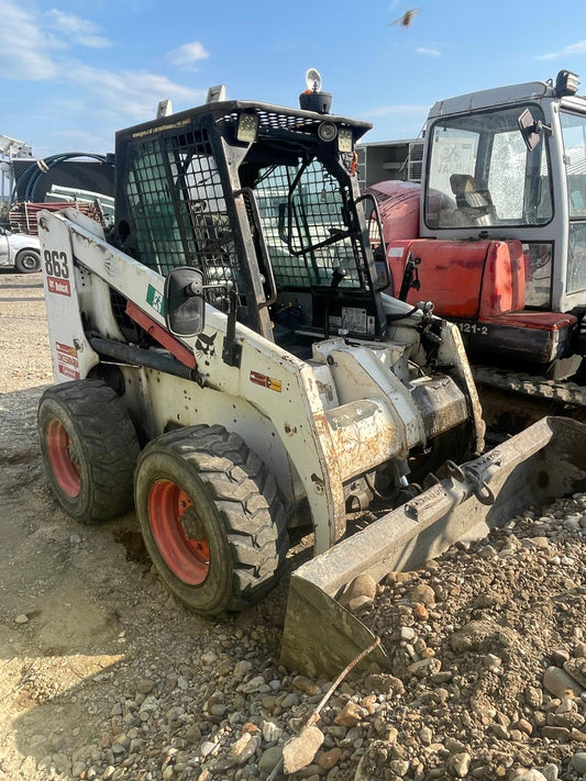 Inchiriez incărcător Frontal Bobcat 3,5T